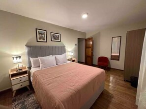 2 Schlafzimmer, Schreibtisch, kostenloses WLAN, Bettwäsche