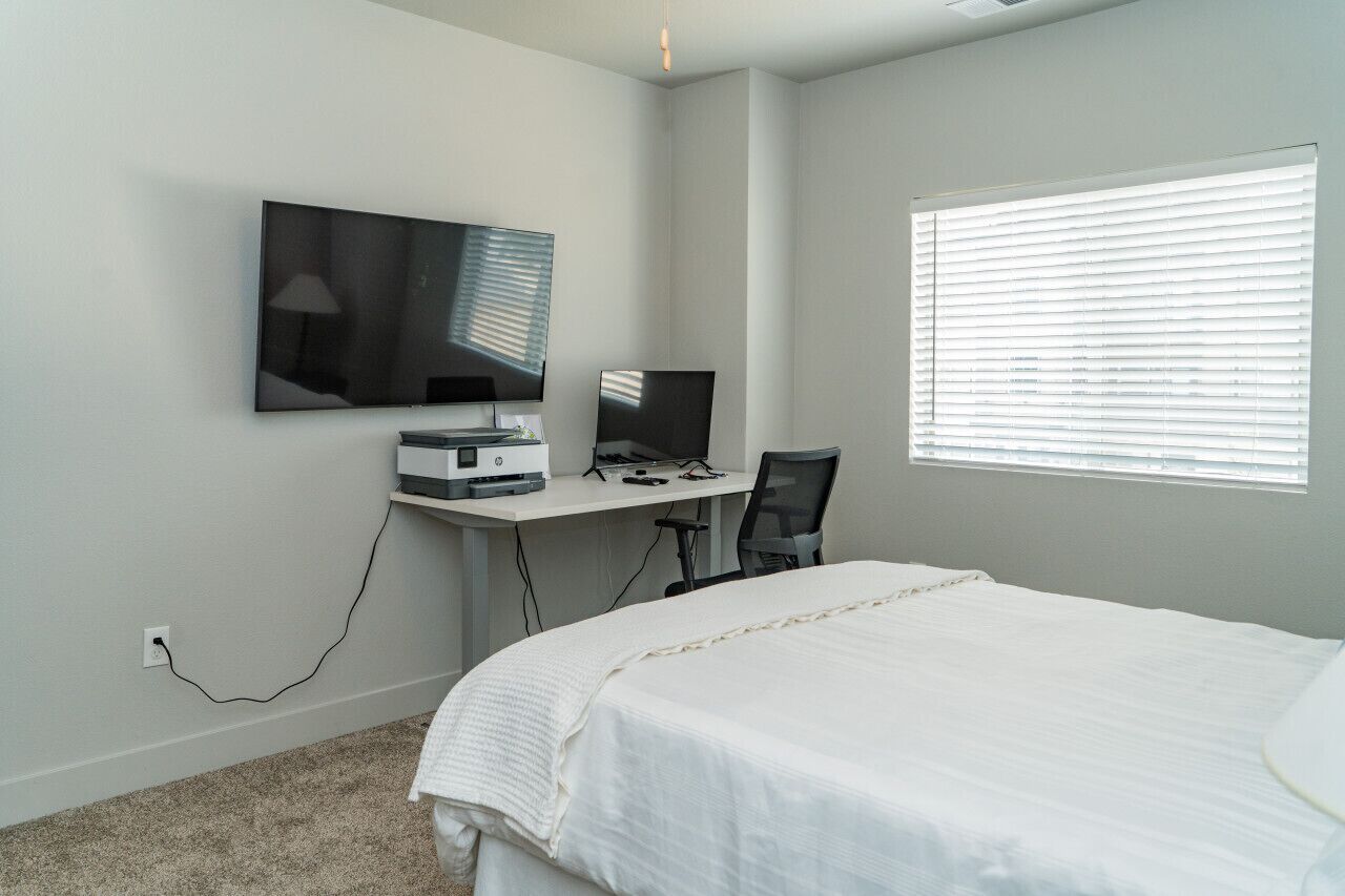 Resort Like Amenities in Monument | King bed  | Queen bed | Garage | Fast Wi-Fi | Sleeps 5