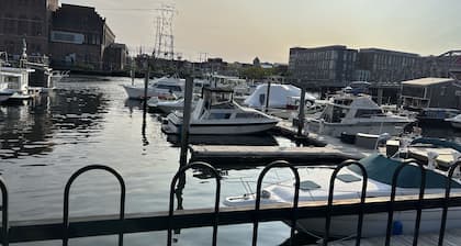 Yacht rental Downtown Providence
