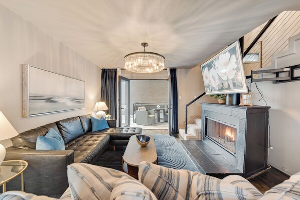 Smart TV, fireplace, offices