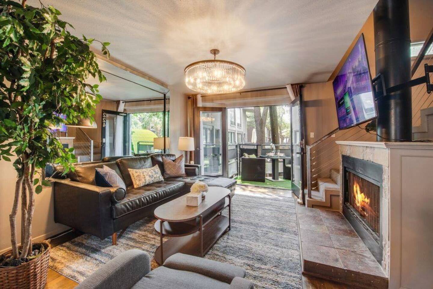 Smart TV, fireplace, offices