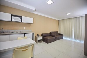 Family Apartment | In-room dining
