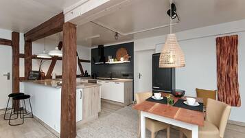 KĂŒhlschrank, Herdplatte, GeschirrspĂŒler