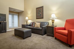 Flat-screen TV, DVD player - Capital Vacations Surrey Vacation Resort - 3 Bedroom (7-Night) (Branson)