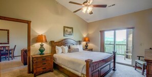 1 bedroom, iron/ironing board, WiFi, bed sheets - Capital Vacations Crowne View Heights - 1 Bedroom (4-Night) (Branson)