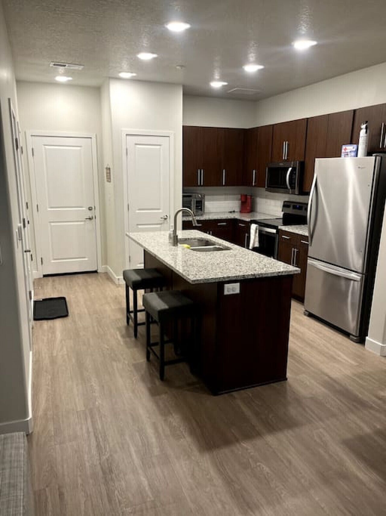 Resort Like Amenities in American Fork |King bed | 2 Queen beds |Fast WiFi | Sleeps 7