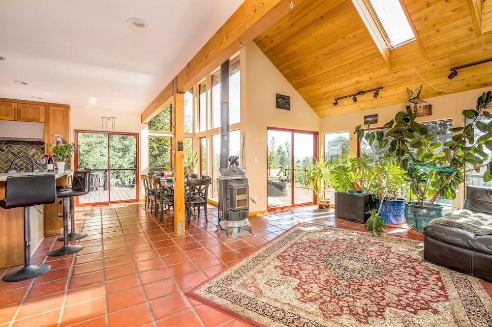 Casa Aventura: Private 2 bedroom home w/loft