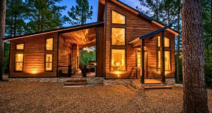 Secluded Luxury Retreat with EV Charger