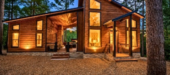Secluded Luxury Retreat with EV Charger