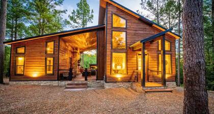 3 King Suites + Bunks, Shuffleboard, Slide