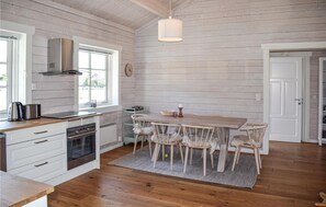 Fridge, microwave, oven, stovetop - Beautiful home in Aremark with kitchen (Aremark)