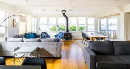 Ocean Views with Private Hot Tub, Gourmet Kitchen