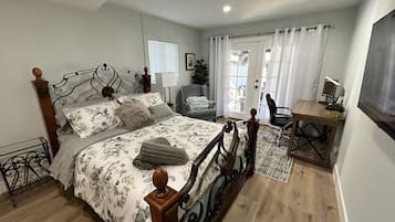 3 habitaciones, tabla de planchar con plancha, wifi y ropa de cama