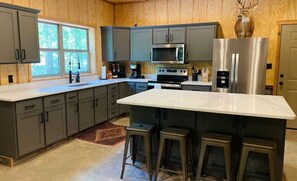 Microwave, oven, stovetop, coffee/tea maker