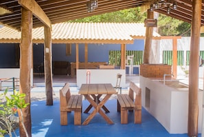 Kawasan BBQ/berkelah