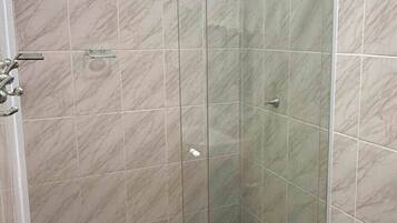 Family Chalet | Bathroom | Shower, toilet paper
