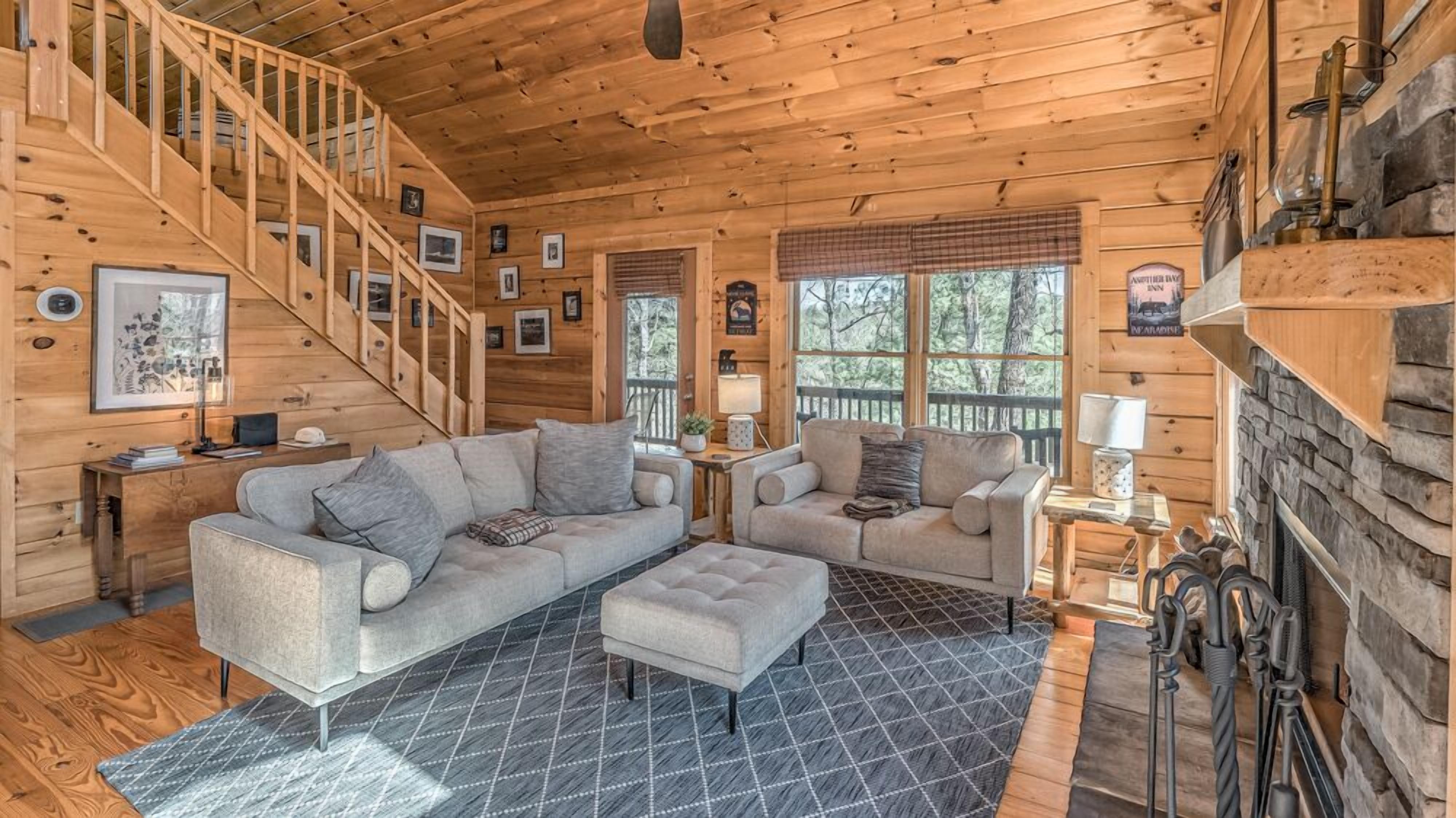 Copper Ridge Hideaway - Pet Friendly | Large Party Porch | Hot Tub