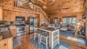 Interior - Copper Ridge Hideaway - Dog Friendly | Pac Man Arcade Game | Hot Tub (Mineral Bluff)