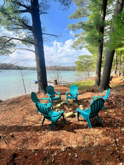 Waterfront Paradise! Boat available for rent.