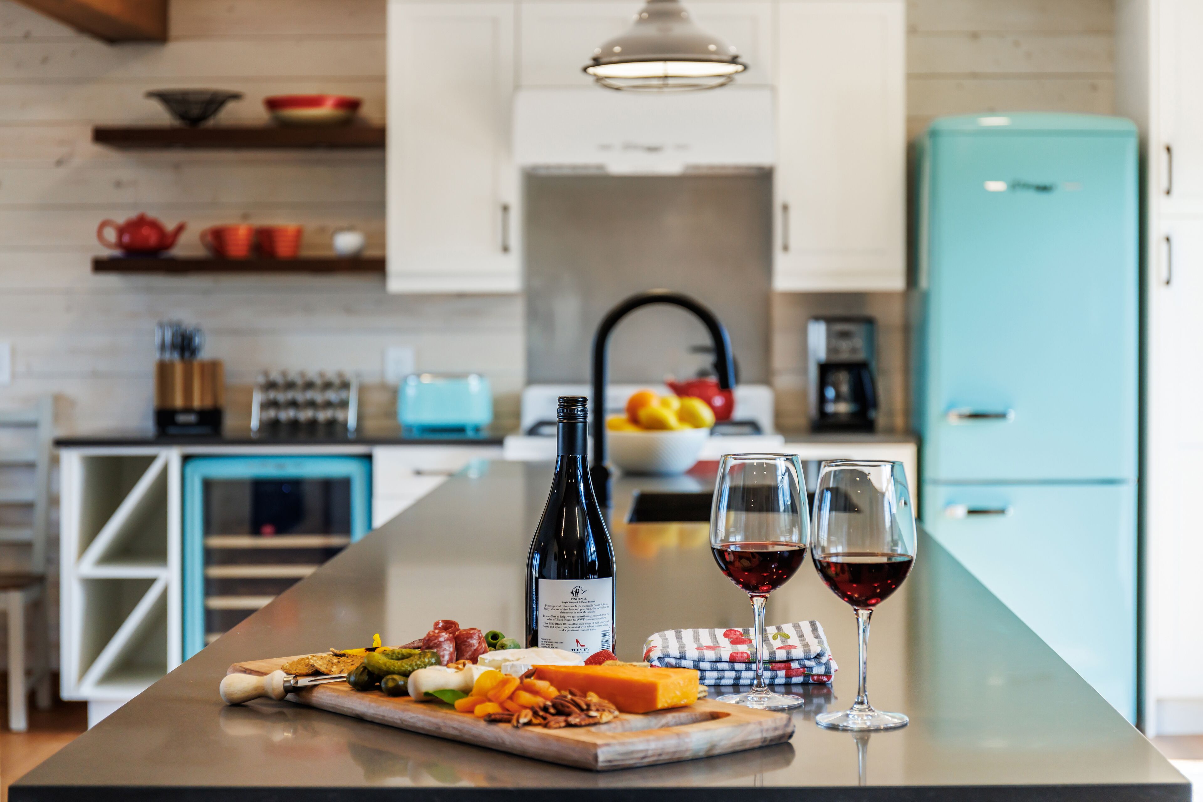 Vineyard Cottage in Wine Country!