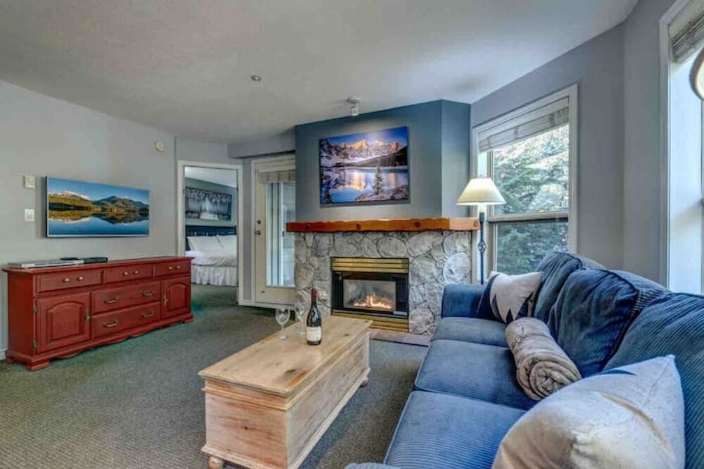 True Ski In/out Whistler Condo