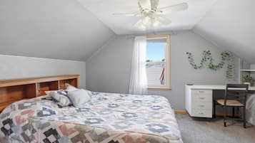 4 bedrooms, desk, iron/ironing board, travel crib