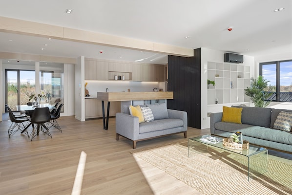 Executive Apartment | Living area