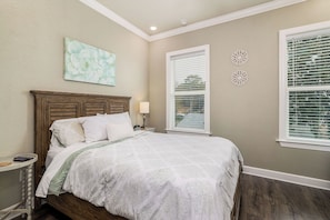 2 bedrooms, iron/ironing board, travel crib, free WiFi