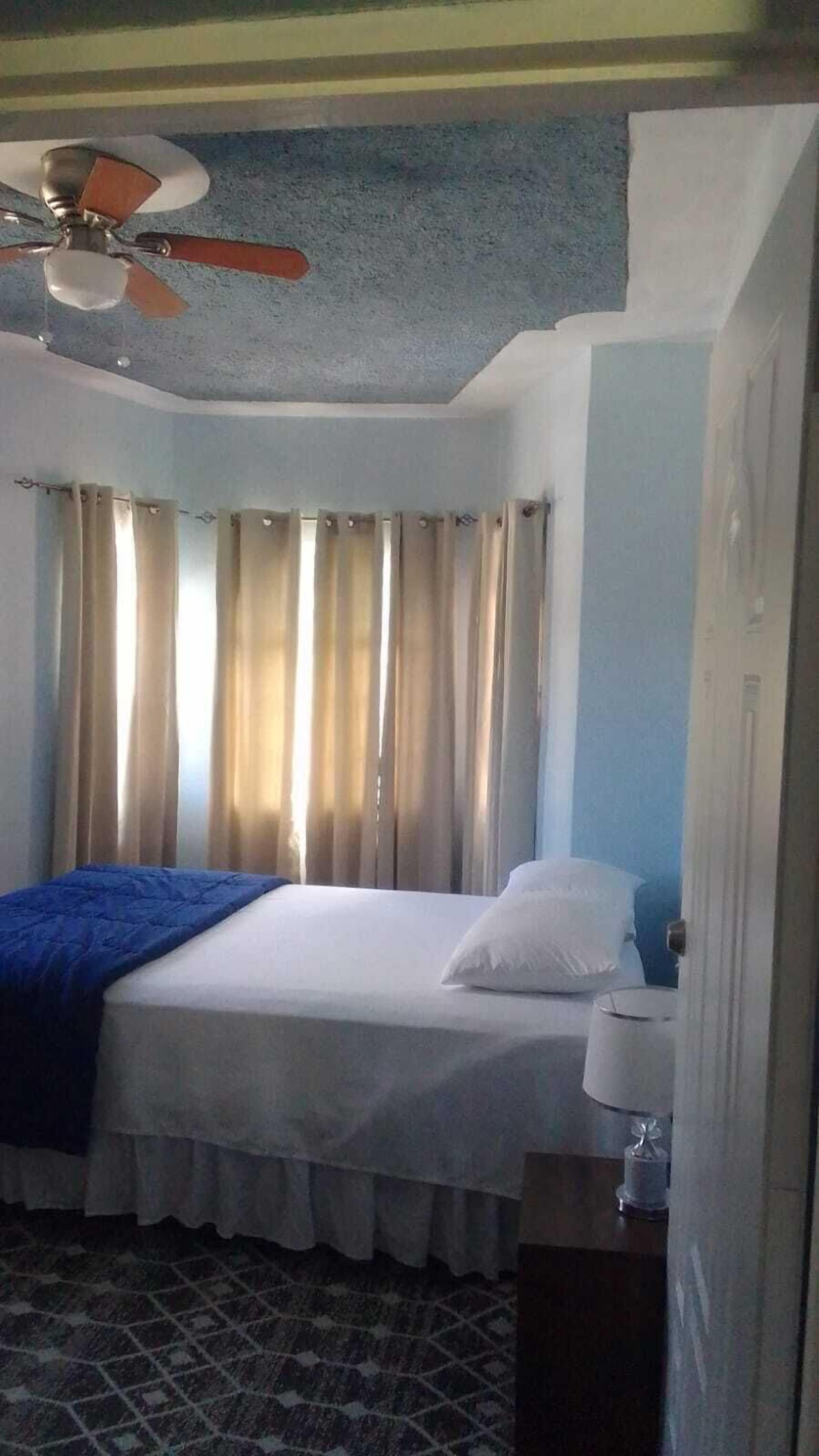 2 chambres, bureau, accès au Wi-Fi (inclus), literie fournie