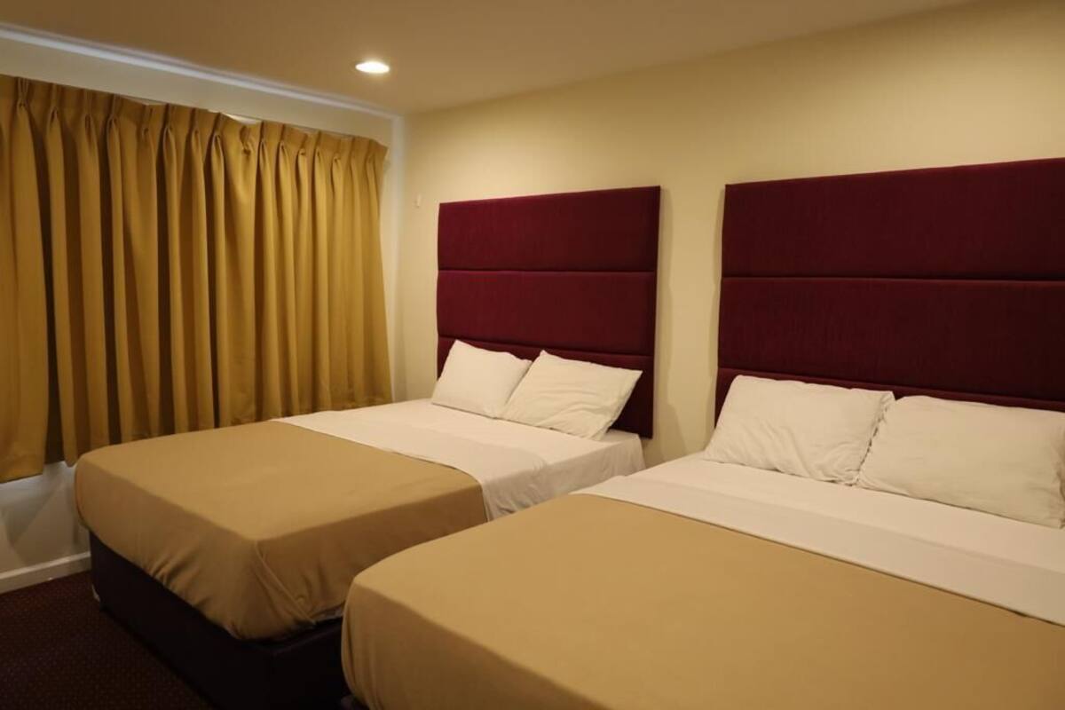 Phòng đôi Deluxe | Nệm Select Comfort, bàn, phòng cách âm, bàn ủi/dụng cụ ủi quần áo 