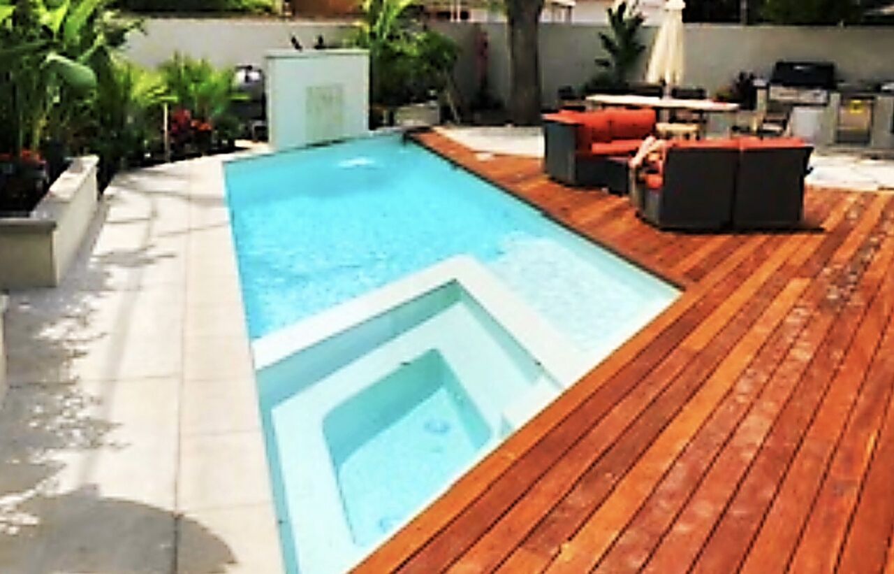 Rare to find LOCATION DEAL New Modern 4 bedroom Stylish House