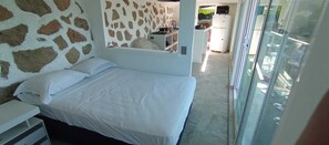 Studio | In-room safe, blackout curtains, iron/ironing board, free WiFi - Casa Breizh (Acapulco)
