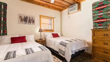 2 slaapkamers, een strijkplank/strijkijzer, gratis wifi, beddengoed