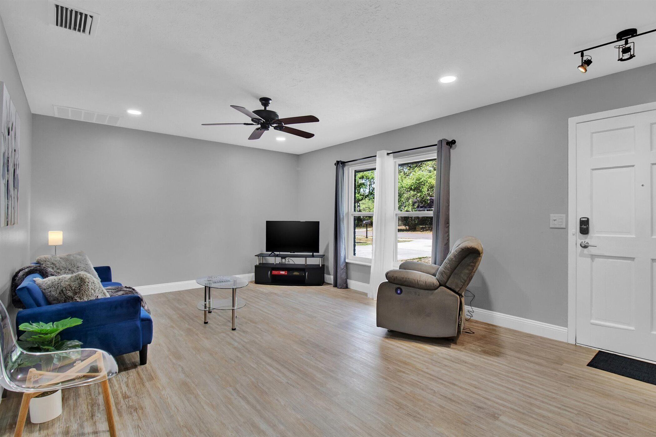 Spacious & Modern Home - Perfect for Your Family!