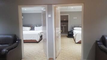 Family Suite | Living area