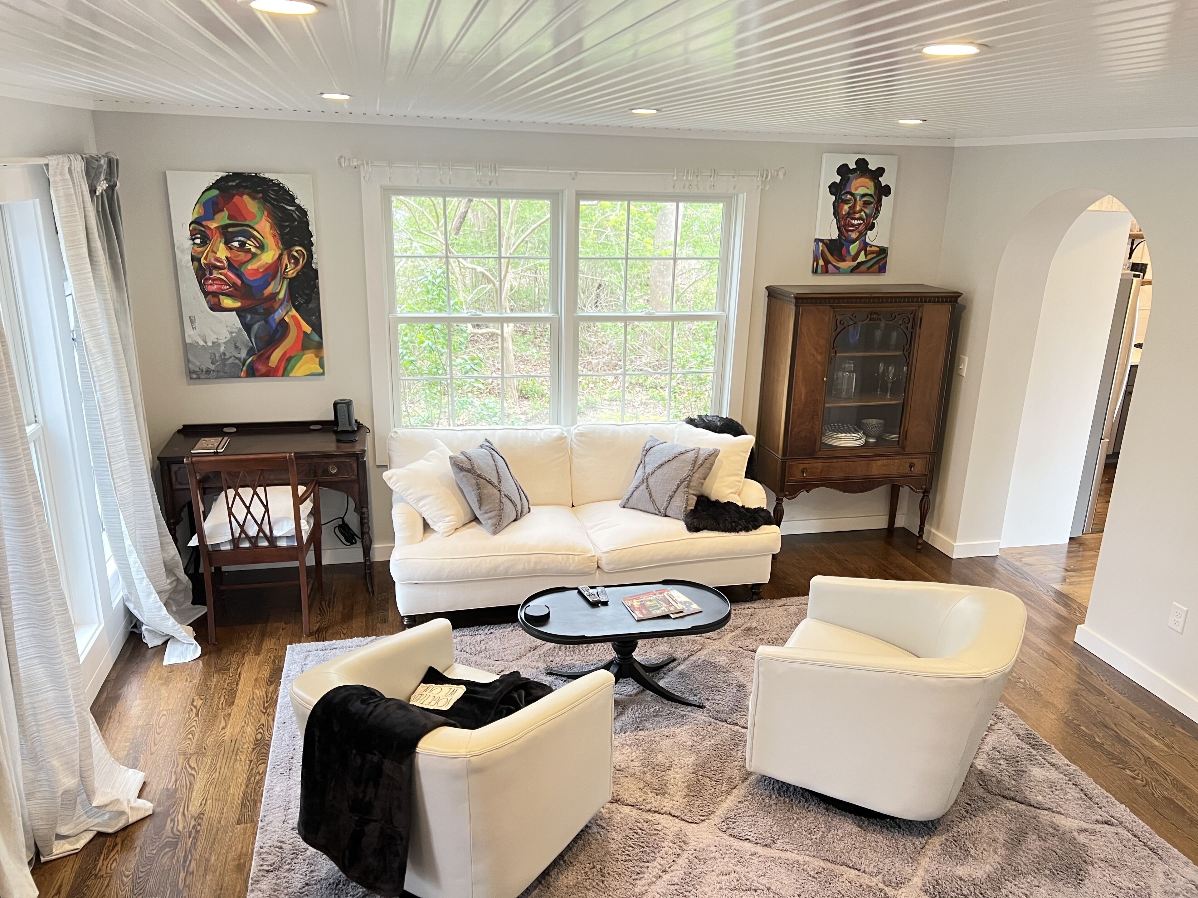 Charming Oak Bluffs rental, 3 minutes from Eastville Beach & downtown Oak Bluffs