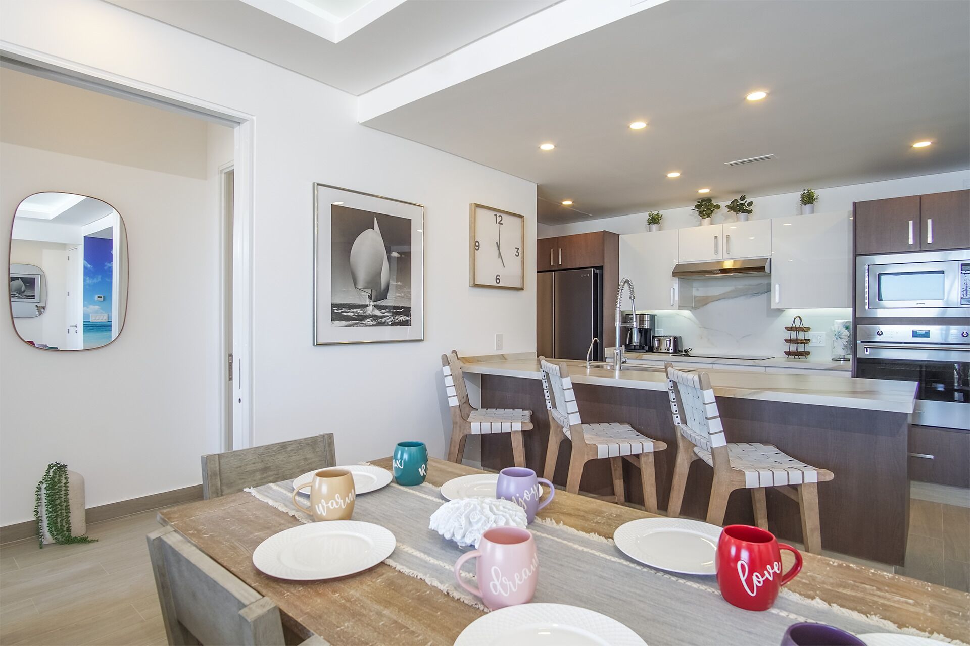 Gorgeous 2 bedroom condominium (Encantame Verano 204)