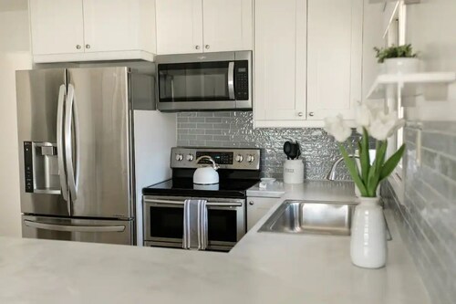 Charming House Near Popular Park