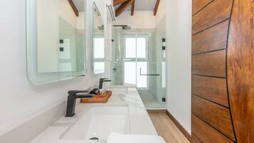 Shower, towels