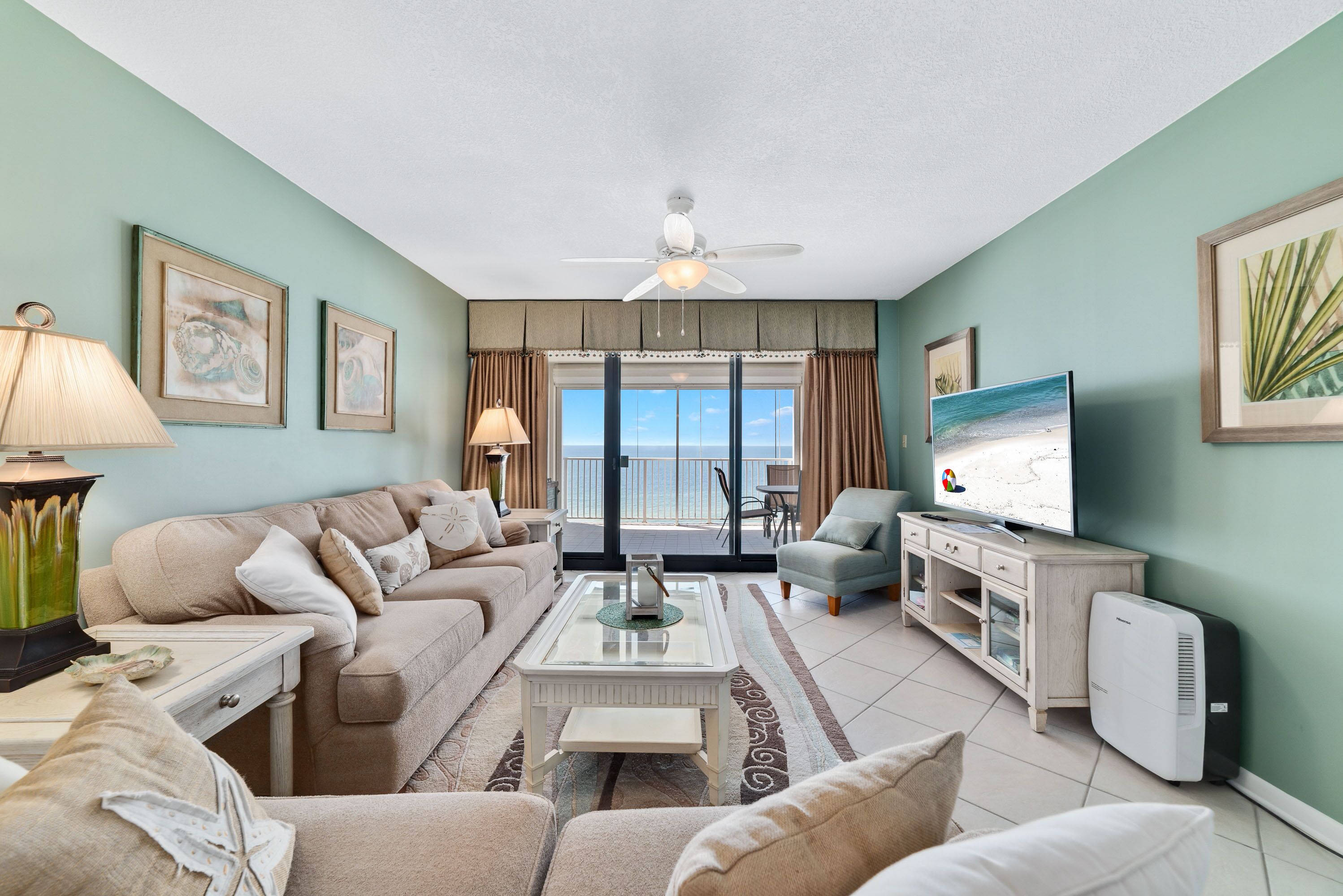 BEACH-FRONT, LOTS OF AMENITIES, PRIVATE BALCONY!