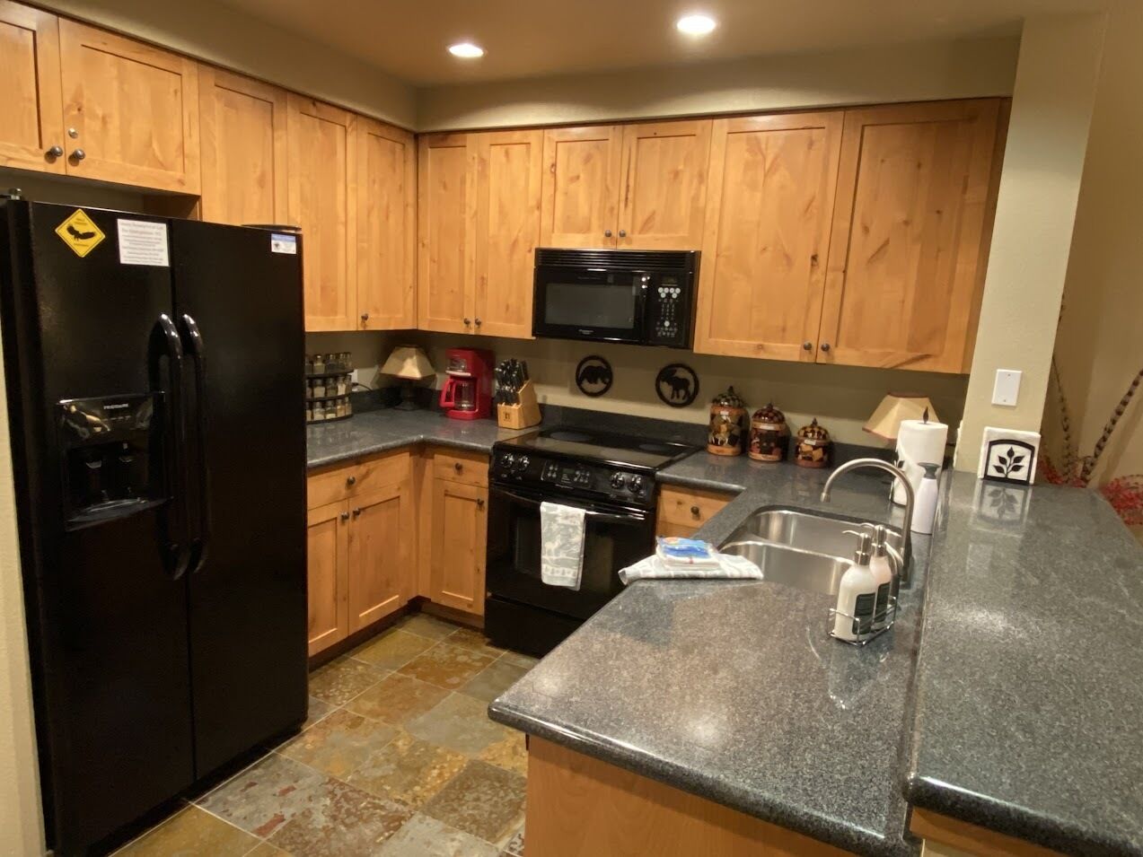 Ski-In/Ski-Out 1 Bedroom Condo with Valley Views