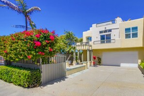 Exterior - Ocean+Sunset Views * 3 Levels * 5 Outdoor Areas (Encinitas)