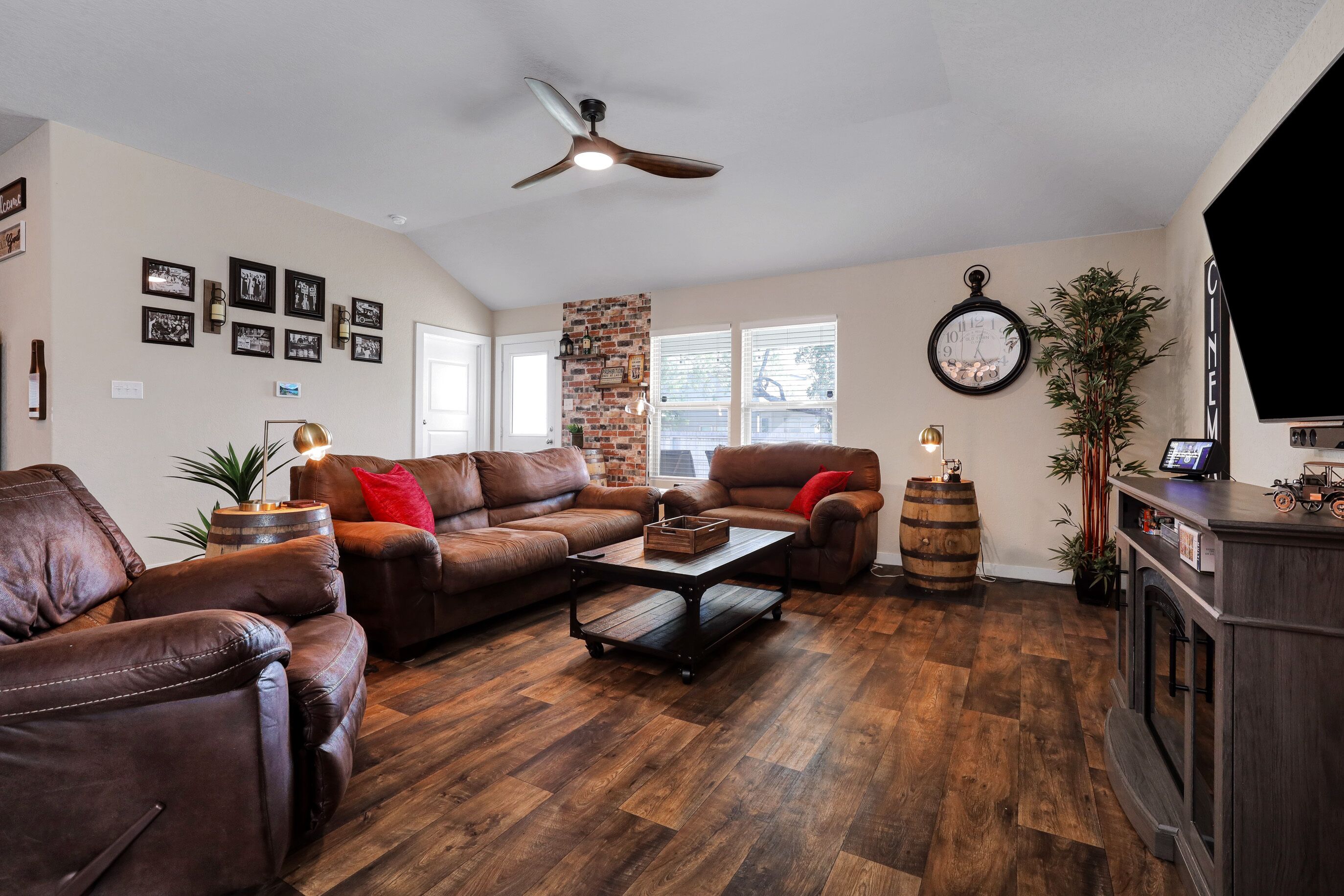 Speakeasy - A Birdy Vacation Rental