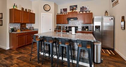 Speakeasy - A Birdy Vacation Rental