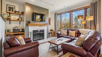 TV, fireplace, foosball, table tennis