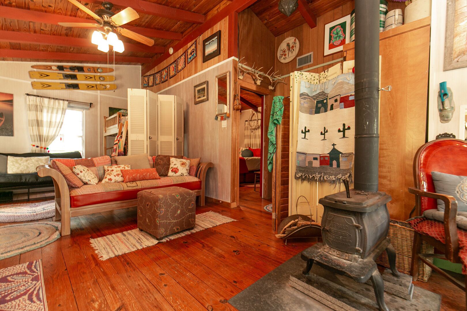 Casita de Tortuga - Sleeps 6, Lakefront, Hot Tub