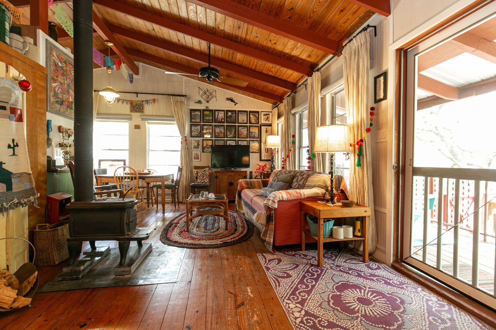 Casita de Tortuga - Sleeps 6, Lakefront, Hot Tub