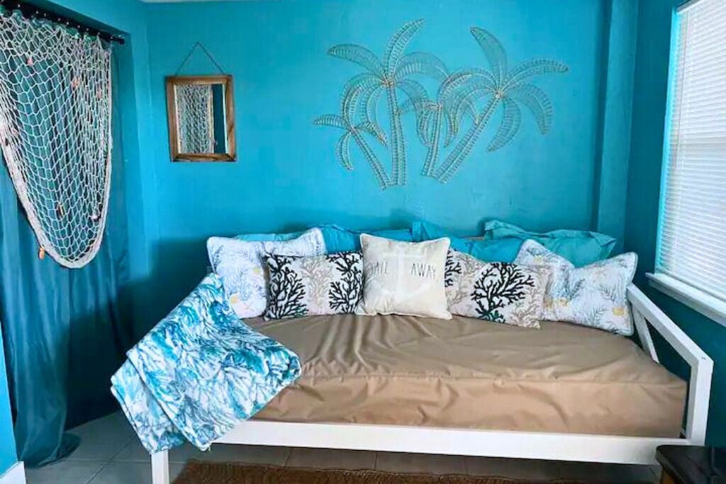 Waterfront Effeciency Apartment