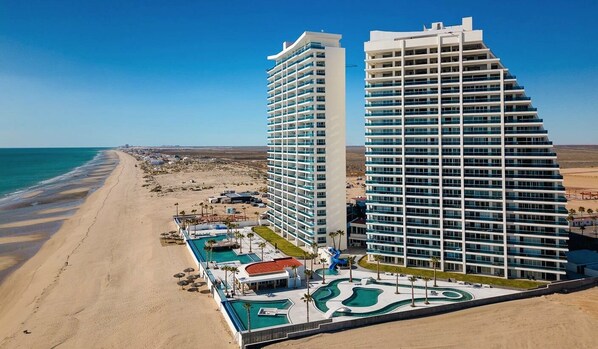 Exterior - Imagine coming to this gorgeous 2 bedroom condo E1002 (Puerto Peñasco)