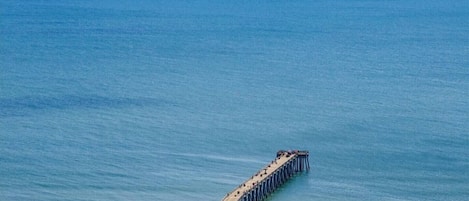 In Strandnähe, Liegestühle, Strandtücher